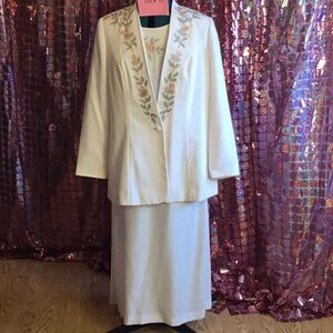 Vintage 2 piece set with sleeveless dress & matching jacket both in size 14